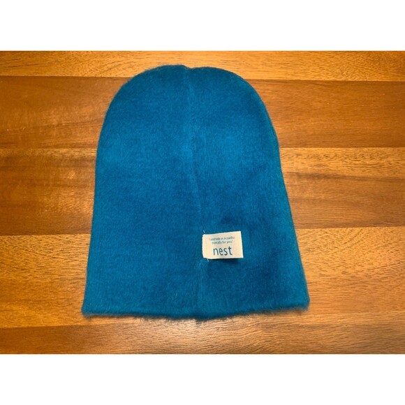 Women's Alpaca Fur White Beanie Snow Hat Handmade in Ecuador - Picture 4 of 5